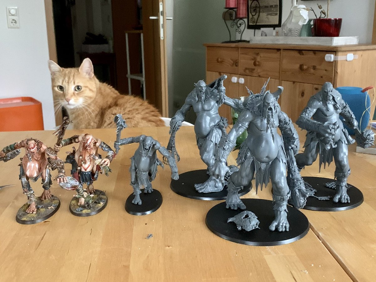 groje's tweet image. Parcel got delivered at 10:30, at 17:30 the army is ready to be tested (including lunch break) - that escalated quickly 😹 #ageofsigmar #SonsofBehemat #megagargants
