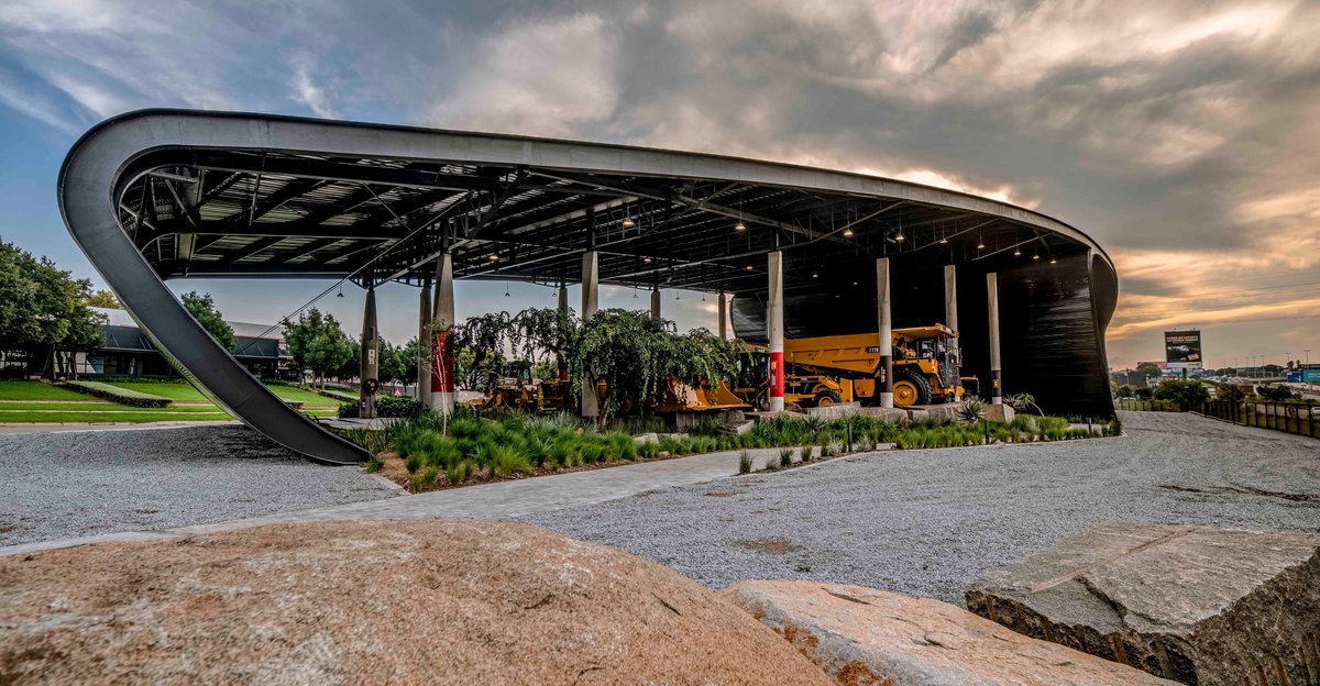 ngageeveryone's tweet image. Our AMAZING client #ParagonArchitects is part of yet another award-winning project! The @Barloworldequip &amp;amp; @CaterpillarInc Head Office &amp;amp; Showroom in Isando won big at the #SAISC Steel Awards 2020. 

👉 bit.ly/2T3vuHD  

#TheAgencyForIndustry #ParagonGroup #SAISCSteel20