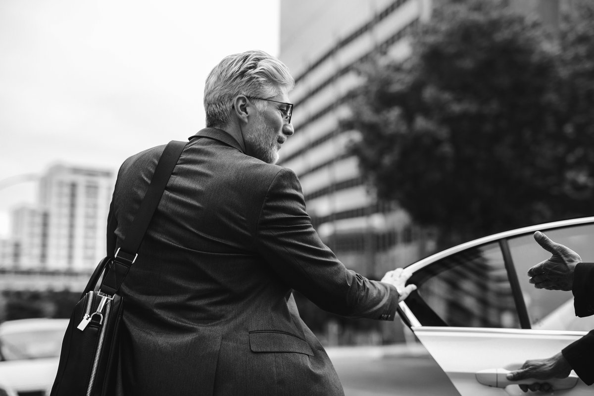 When it comes to business car hire understanding your needs is one of our key strengths. Rest assured your privacy is protected at all times and we have a comprehensive range of chauffeur vehicles to suit your specific requirements. Book online today: bit.ly/37HyT44