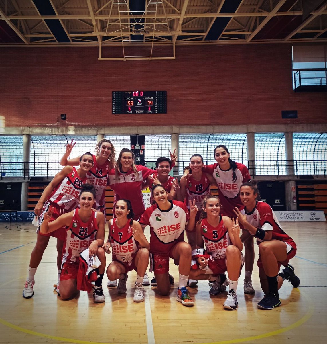 🏀 <a href="/lasgigantesok/">Las Gigantes</a> en la LF2 española.

➡️ 9pts de <a href="/andreboquete/">Andrea Boquete</a> y 7 de <a href="/Julimungo/">Julieta</a> en la victoria del <a href="/UniFerrol/">Baxi Ferrol</a> 👉 youtube.com/watch?v=YKI-Fu…

🔴 En Almería:
➡️ 14pts y 11reb de <a href="/_nachaperez/">Natacha Perez</a> 👉 youtube.com/watch?v=cOc8bS…

➡️ 9pts y 5ast de <a href="/dursomacarena/">Macarena Durso</a>  👉 youtube.com/watch?v=vBgLcr…