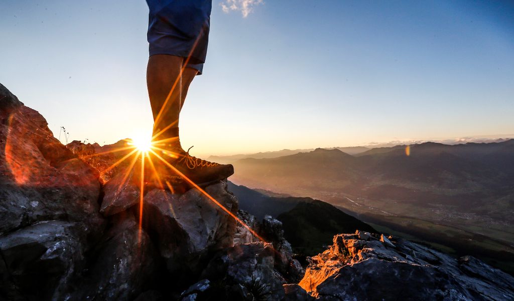 wefenergy's tweet image. There’s a common path to a net-zero carbon future, allowing leaders to maximise #systemvalue across societal, economic, environmental and energy dimensions. buff.ly/313uKXf  @Accenture @wef @Davos