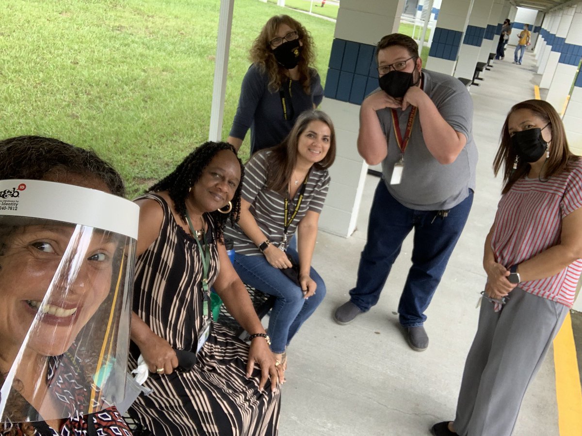 LinnetteHernand's tweet photo. 4th Grade Core Connections training is underway with our @Volusia_Pines peeps! Thank you  @BlueLakeDolphin for hosting!   
#VCSCoach https://t.co/Hs8X8fExnA