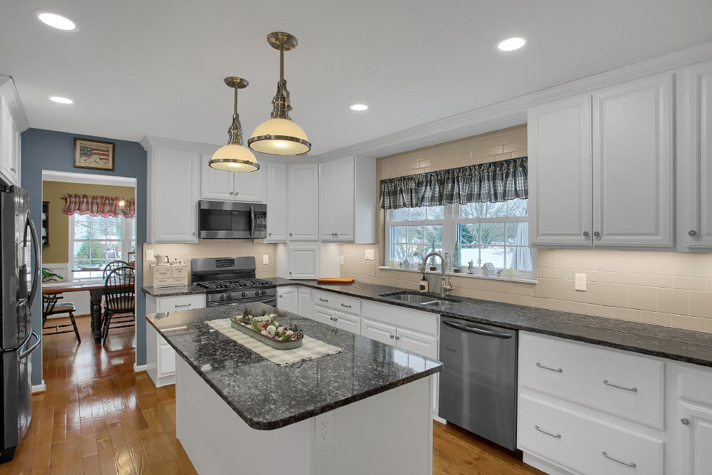CBCbuilt's tweet image. "We would (and have!) highly recommend Creative Building Concepts to our friends who are considering a renovation. The estimate for our kitchen remodel was well within our budget and the actual cost was within the estimate. We are very happy with the way the kitchen turned out."