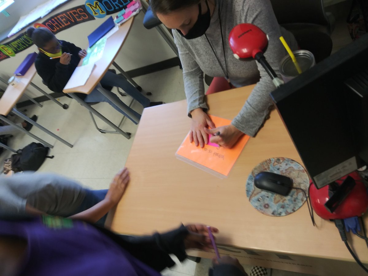 MizLock4's tweet image. Relay test review!!!!!! #7thgrade #TexasHistory @memergayle @aaron_hoecherl @ThreeLakesTISD