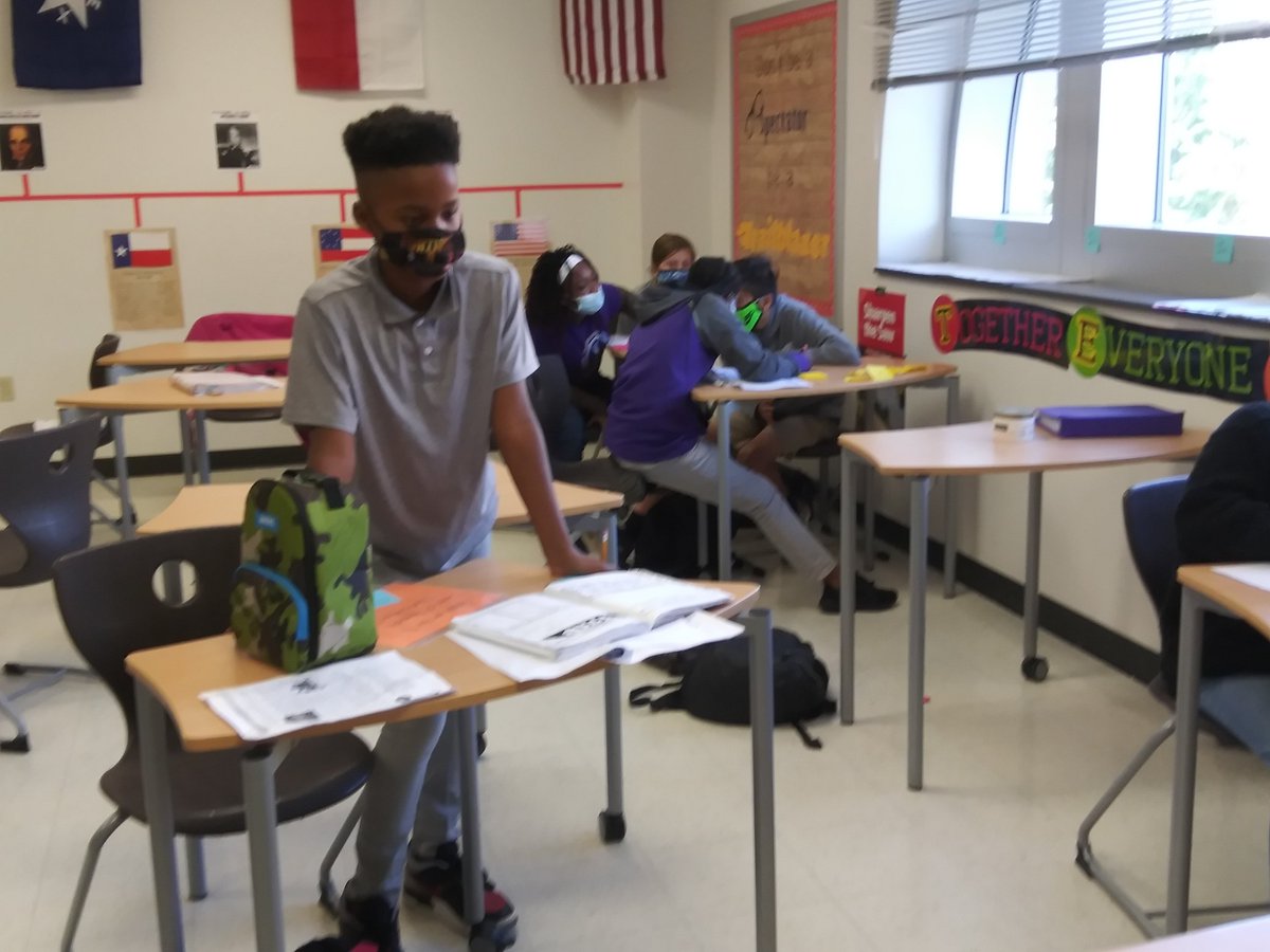 MizLock4's tweet image. Relay test review!!!!!! #7thgrade #TexasHistory @memergayle @aaron_hoecherl @ThreeLakesTISD