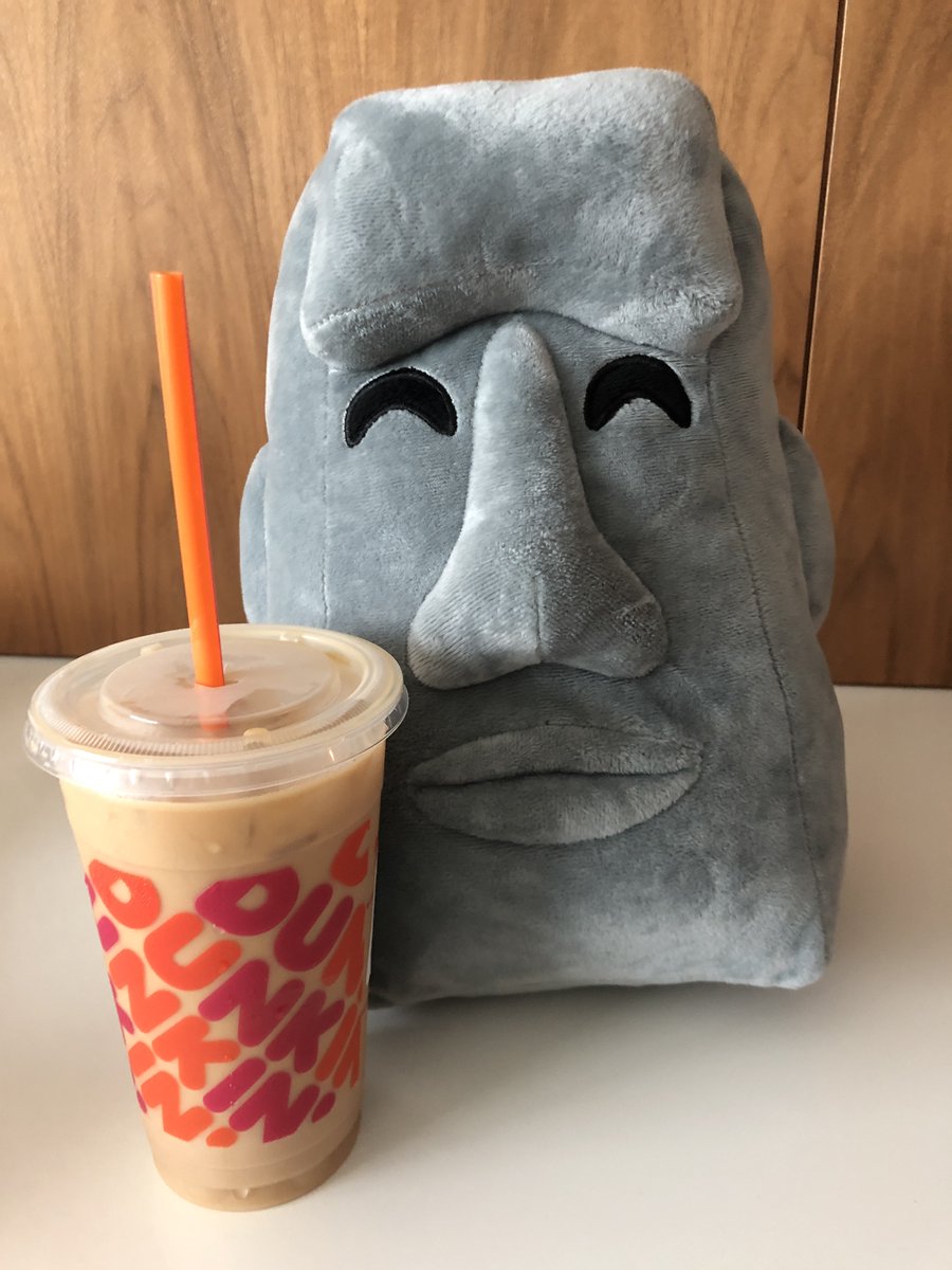 youtooz on Twitter "7th winner is Em33tt also bruh plush is flying…