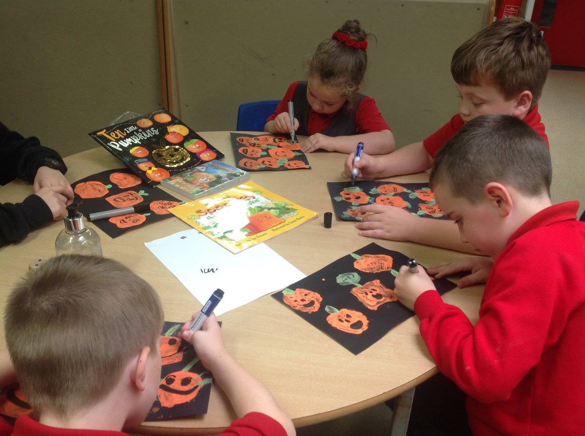 AshKnotty's tweet image. Mrs Cartwright&apos;s Pumpkin Crafternoon in Year 3! Printing, painting and perfecting Spookley the Square Pumpkin and his patch pals!  🎃🎨🌟#Spookley #everychildisanartist @dotartschools