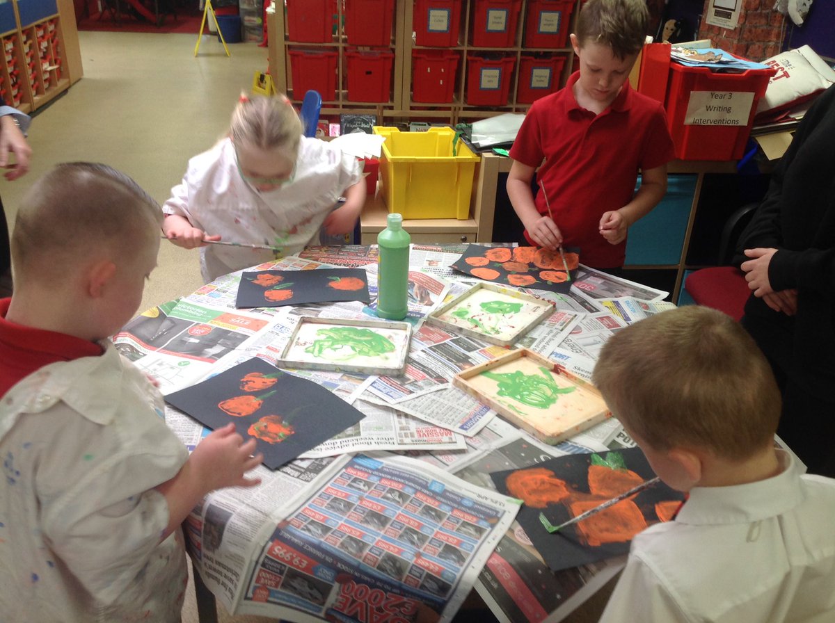 AshKnotty's tweet image. Mrs Cartwright&apos;s Pumpkin Crafternoon in Year 3! Printing, painting and perfecting Spookley the Square Pumpkin and his patch pals!  🎃🎨🌟#Spookley #everychildisanartist @dotartschools