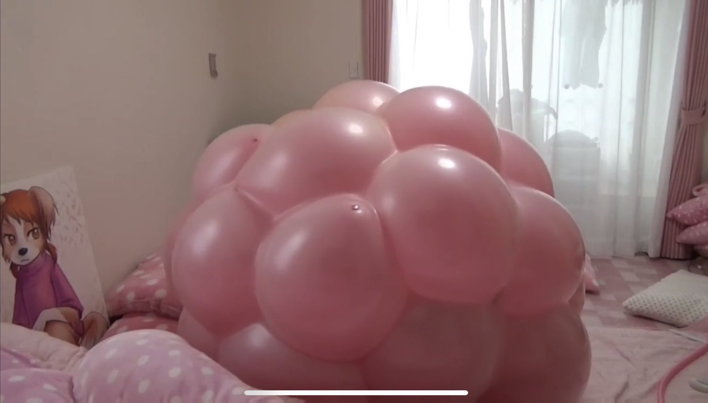 華花(๑°༥°๑) on X: 超デカい風船に小さい風船をパンパンになるくらい入れて、その中に自分も入って空気抜いて圧迫されるっていう新しいフェチを見た  ちょっと楽しそう t.coADB4hQEPLt  X