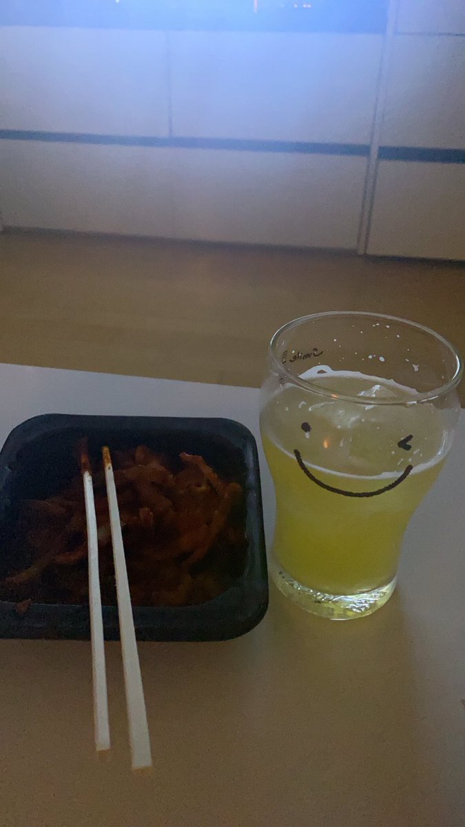 maotin_limited's tweet photo. お誕生日お祝いしてくれてみんなありがとう😣❤️❤️❤️
今は一人で家でビール飲んで寝るとこ☺️👍🏻💕 https://t.co/QRdzmgYnG4