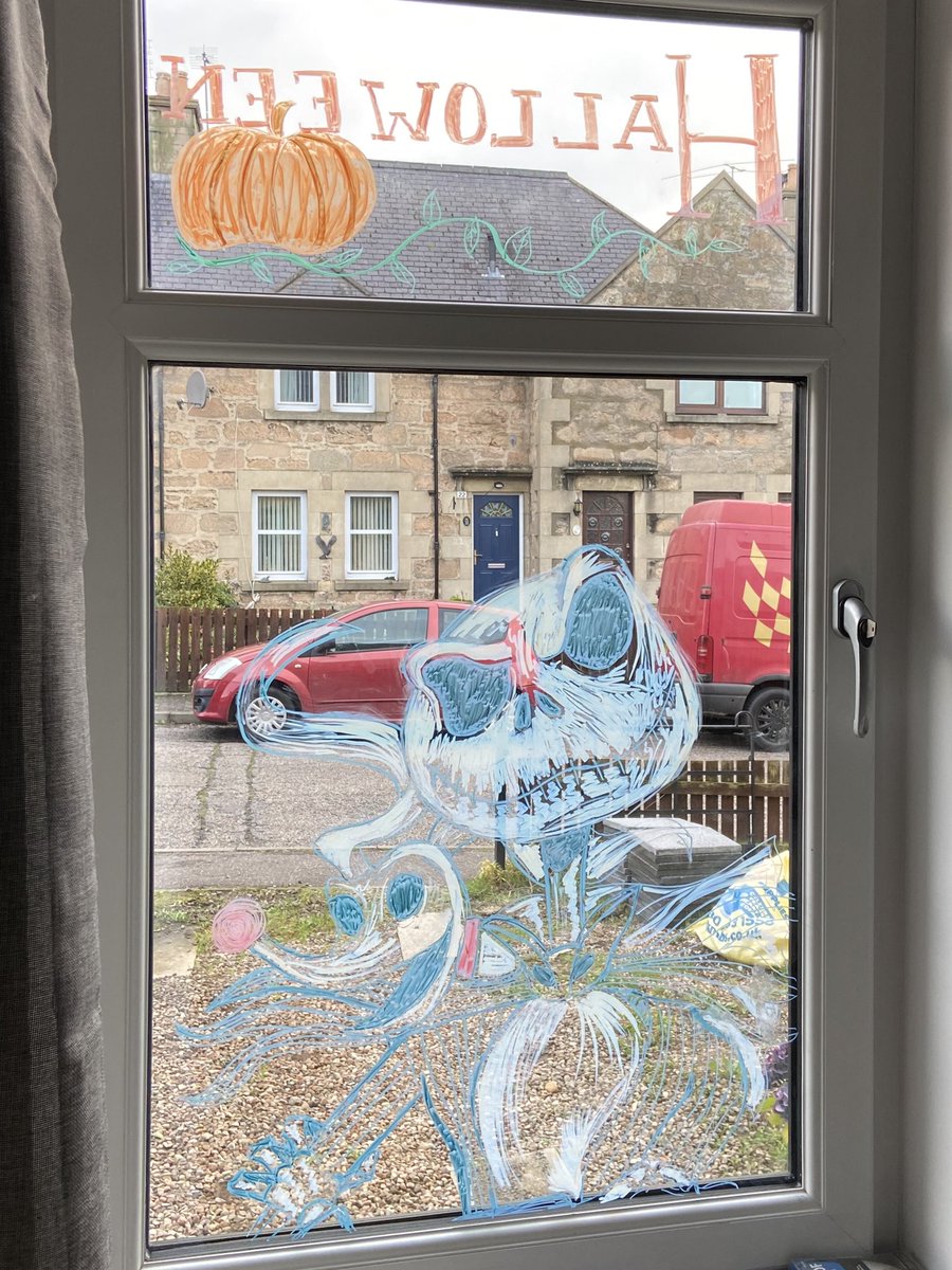 JennyCrossingNH's tweet photo. Happy (early) Halloween, everyone 🎃 https://t.co/AerNBk5f50