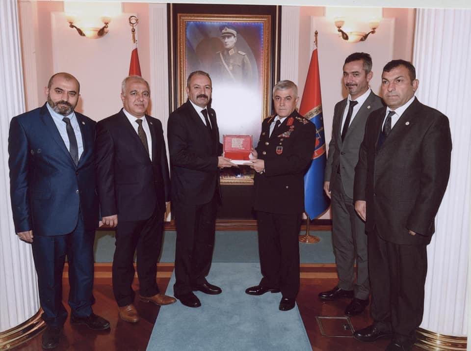 Atama döneminde uzman çavuş ve ailelerinin mağdur olmaması için Taslak yönergenin uygulanması emrini veren Değerli Komutanım Jandarma Genel Komutanı <a href="/jandarma/">T.C. Jandarma Gn. K</a> Orgeneral Arif Çetin başta olmak üzere değerli komutanlarıma Camia adına Teşekkür ederim
Allah razı olsun