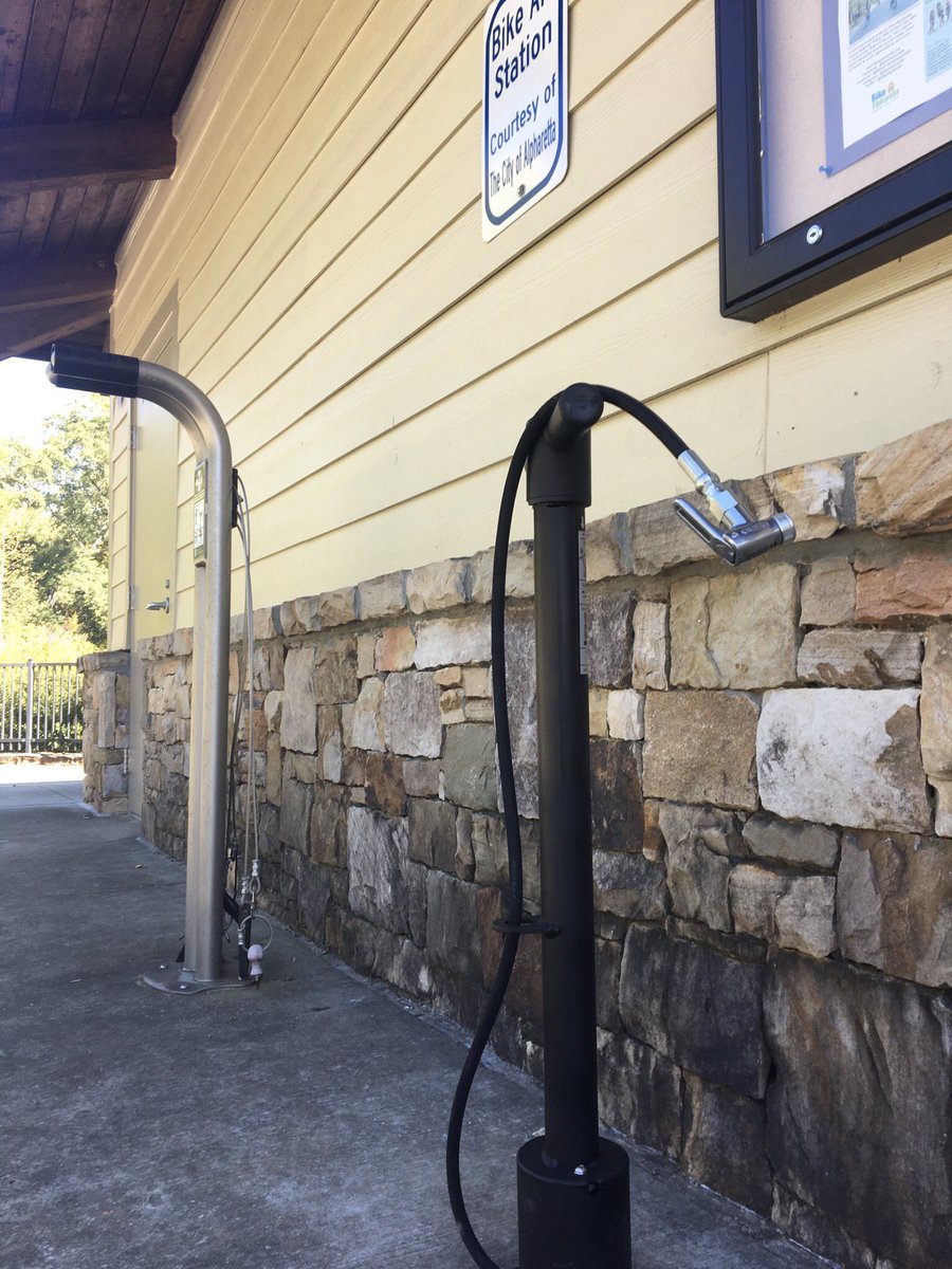👏 NEW bike tire pump installed at Rock Mill Park! Thanks <a href="/AlpharettaParks/">Alpharetta Parks</a> #bikeride #bigcreekgreenway #optoutside