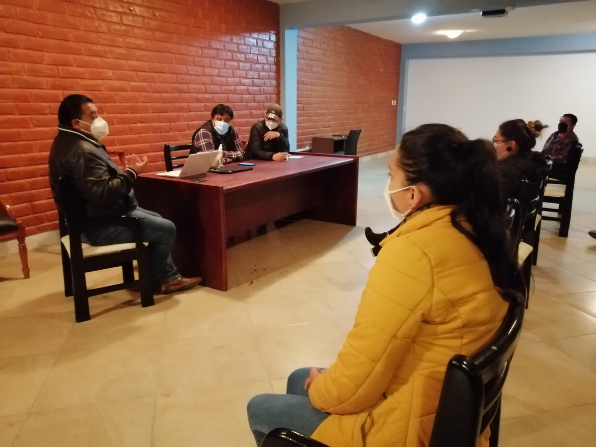 MoverChimborazo's tweet photo. Estamos convencidos que caminamos con paso firme, junto a la militancia y guiados por el compromiso de hacer de #Chimborazo una provincia de desarrollo 👍🏻 https://t.co/VvvjpbQehd