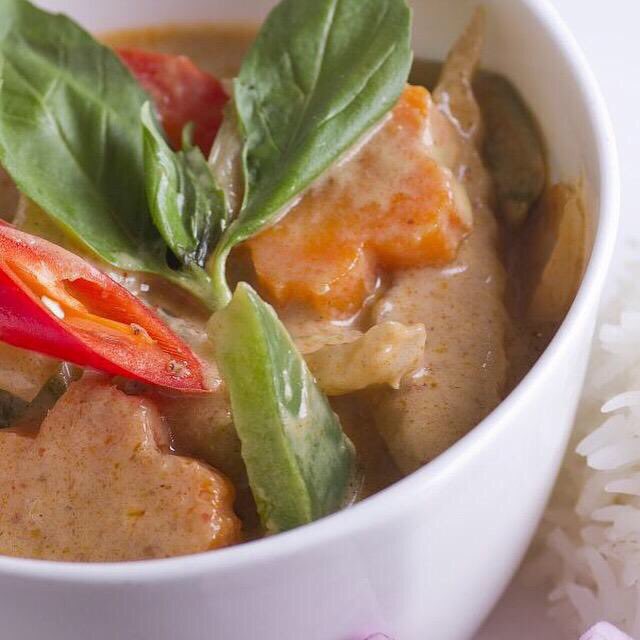 Champions League back tonight ⚽️ 

Order that Thai curry &amp; watch the best of European football 

greenmango.ie

#ChampionsLeague #thai #Takeaway #rathfarnham #lucan #greystones #sandyford