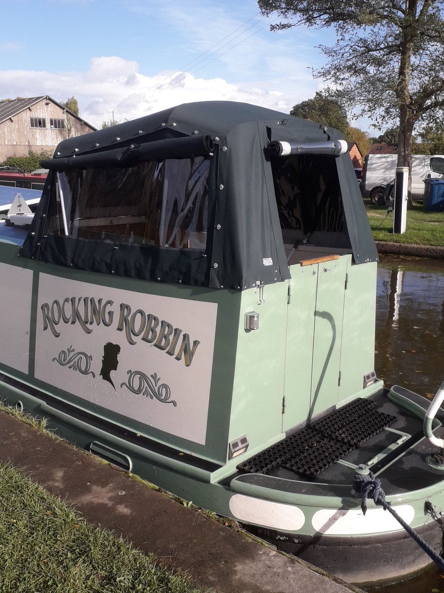 Rocking_Robbin's tweet image. Well I know Kev @BickerBoats will say I told you to!! I have had a pram cover fitted at last, well worth it. Another room to fill up with &quot;stuff&quot; Danny has claimed it already.😁😁