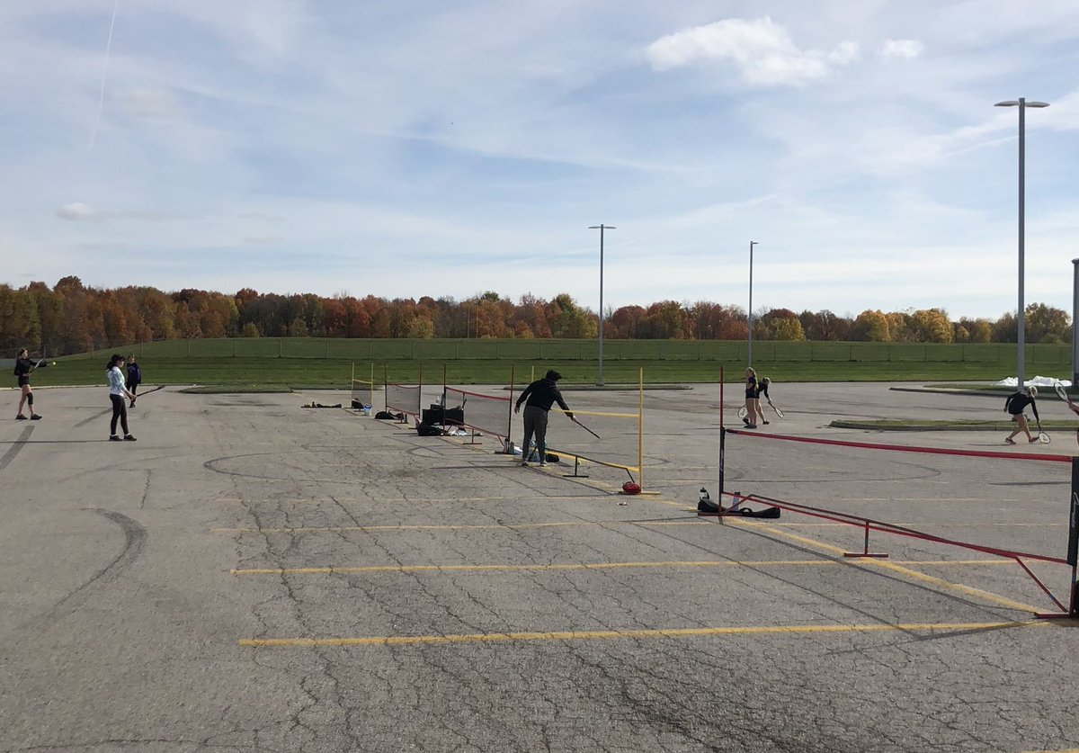 horricksphysed's tweet photo. Couldn’t ask for a more beautiful backdrop for an afternoon of tennis @SDCISaints. No courts nearby but who needs em?! 🎾🍁🍂#PhysicalEducation #maskbreak https://t.co/DTbfYhUouU