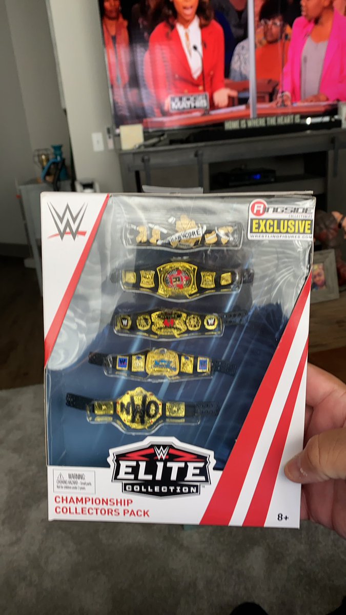 My sister in law found this at a flea market in Texas not bad for $25 #figlife @WrestleFigNews @ChickFoleyShow @MajorWFPod #championshipbelts #wwe