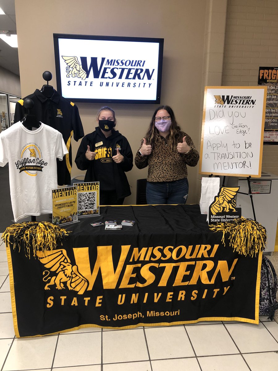 NewGriffs's tweet image. Our Ambassadors are in Blum today spreading the word about applications! Stop by to ask questions or learn more at missouriwestern.edu/fye/become-a-l…