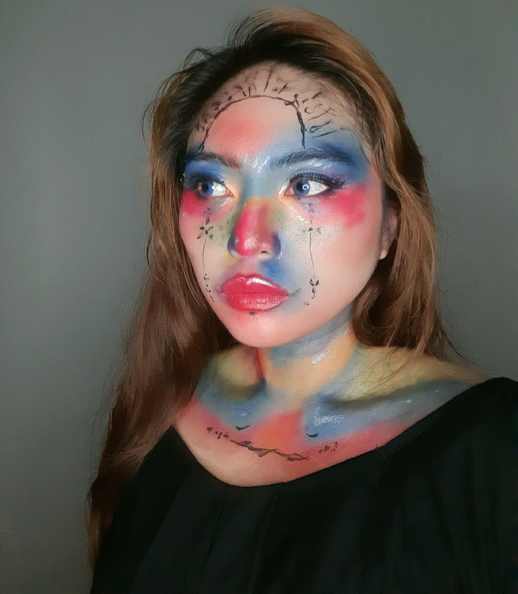 fujaishi's tweet image. Bitch Im tired but Im happy 😭😭❤🧡💛💚💙💜💖

#makeup #makeupartist #recreate #makeuplook