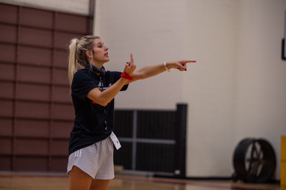 _CoachMo_'s tweet image. How it started:             How it's going: