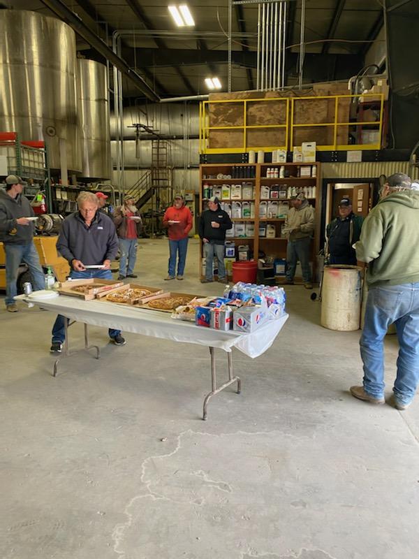 Greg Carpenter (@cowboycubby) on Twitter photo Rural America at its Finest. 8 combines helping a fellow grower with Covid finish harvest. Neighbors helping neighbors. Lunch Provided by <a href="/corteva/">Corteva Agriscience</a> <a href="/PioneerSeeds/">Pioneer Seeds U.S.</a> <a href="/EbbersAg/">Blake Ebbers</a> <a href="/DeanSeeds_Jeff/">Jeff Dean</a> Rural America at its Finest. 8 combines helping a fellow grower with Covid finish harvest. Neighbors helping neighbors. Lunch Provided by <a href="/corteva/">Corteva Agriscience</a> <a href="/PioneerSeeds/">Pioneer Seeds U.S.</a> <a href="/EbbersAg/">Blake Ebbers</a> <a href="/DeanSeeds_Jeff/">Jeff Dean</a>