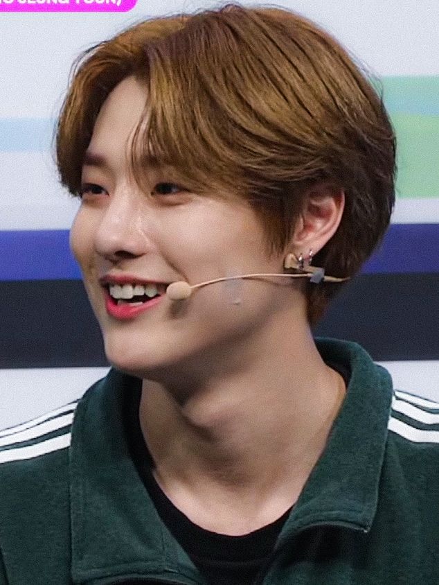hourlyseungyoun's tweet photo. https://t.co/oQRdkdx2g0