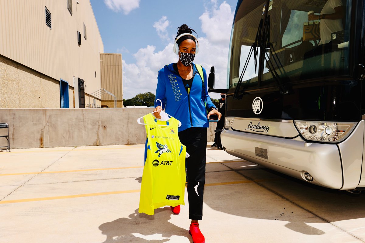 Let's celebrate KT! π
π₯ππ§πͺπππ§ for a chance to win a signed Kayla Thornton jersey! π₯
#RISE https://t.co/xTjxfQXmE5