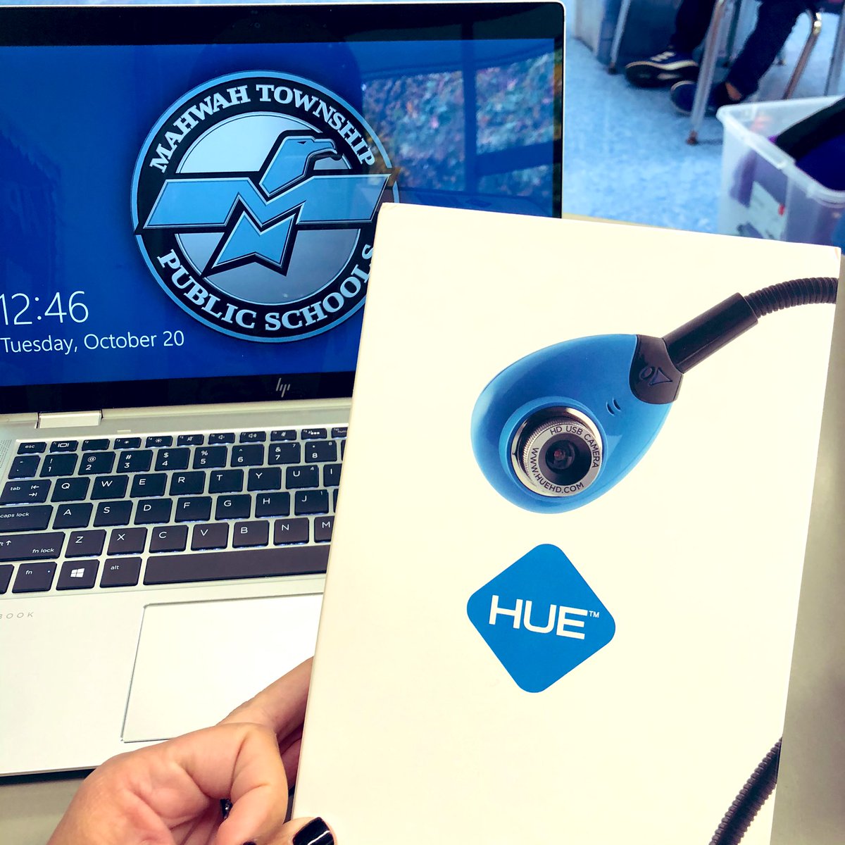 A huge thank you to our <a href="/GwHso/">GW HSO</a> for our new <a href="/HUEHD/">HUE</a> document cameras. Thank you for your generous gift to each classroom teacher! We are so lucky and extremely grateful ❤️. <a href="/MahwahGW/">George Washington School, Mahwah NJ</a> <a href="/mahwahschools/">Mahwah Public Schools</a> #gwsmiles #mahwahconnects