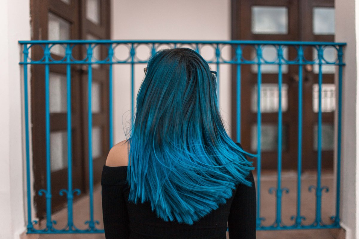 ✨Go for a change. Don't let the color scare you when there is Loba Mane.  

#naturalhaircare #plantpowered #plantbasedhaircare #organichaircare #lobamane #bluehair #vegan