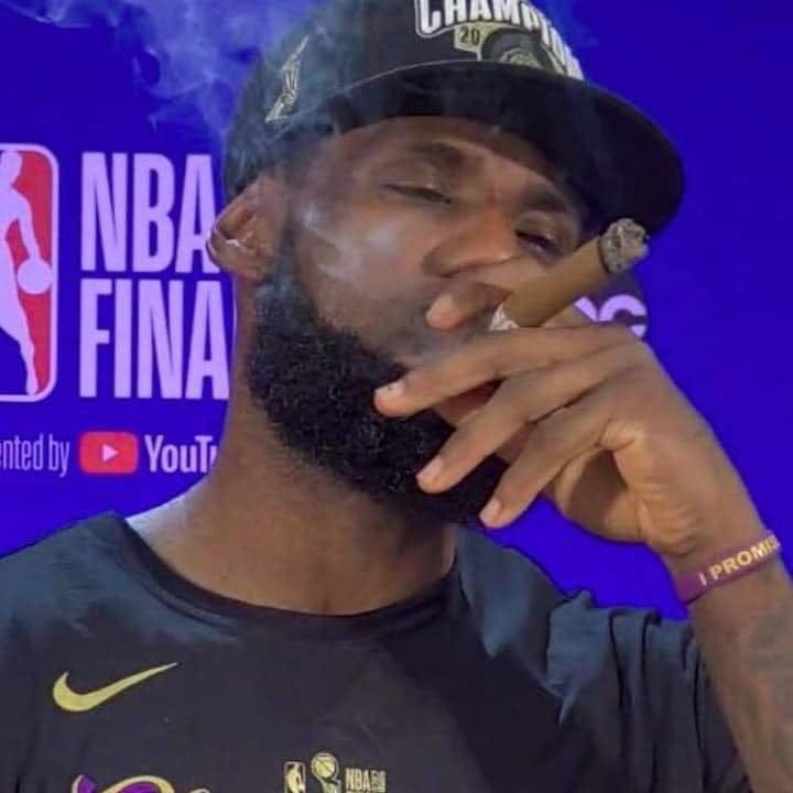 BlueChipLee90's tweet photo. GOAT @KingJames https://t.co/uT6OvJiqcL