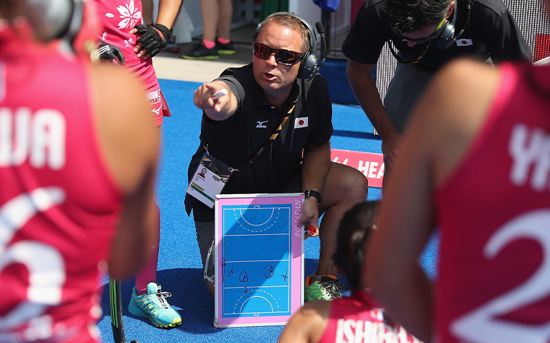 USAFieldHockey's tweet photo. 🚨 𝐁𝐑𝐄𝐀𝐊𝐈𝐍𝐆 𝐍𝐄𝐖𝐒! 🚨

USA Field Hockey is pleased to name Anthony Farry as the new U.S. Women’s National Team Head Coach.

➡️ https://t.co/Q7fEmc3vEm https://t.co/gJAm4dtKzW