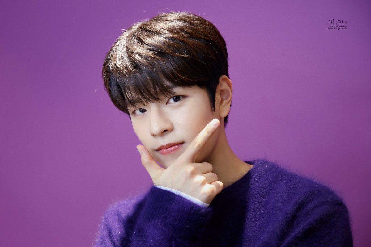 Ким сынмин stray kids. Сынмин из stray kids 2022. Сколько лет сынмину в 2023. Сынмин stray kids 2021. Ким сынмин stray kids 2020.