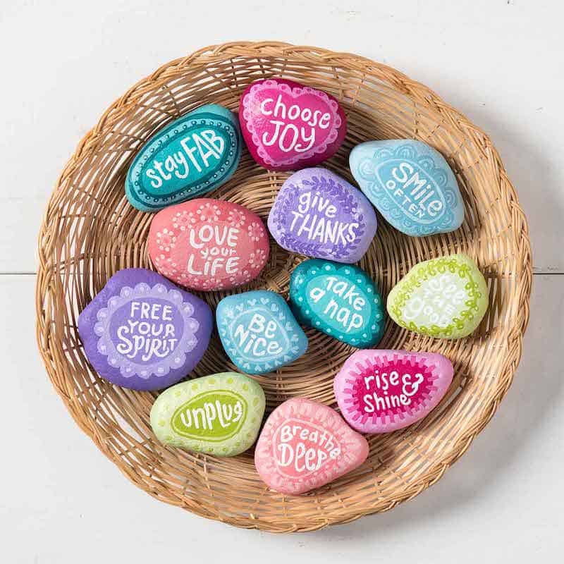 crafts_taylor's tweet photo. It's Friday, everyone! Sit back, relax and paint some rocks! #FridayFeeling #cute https://t.co/Rt5GnXvsDA