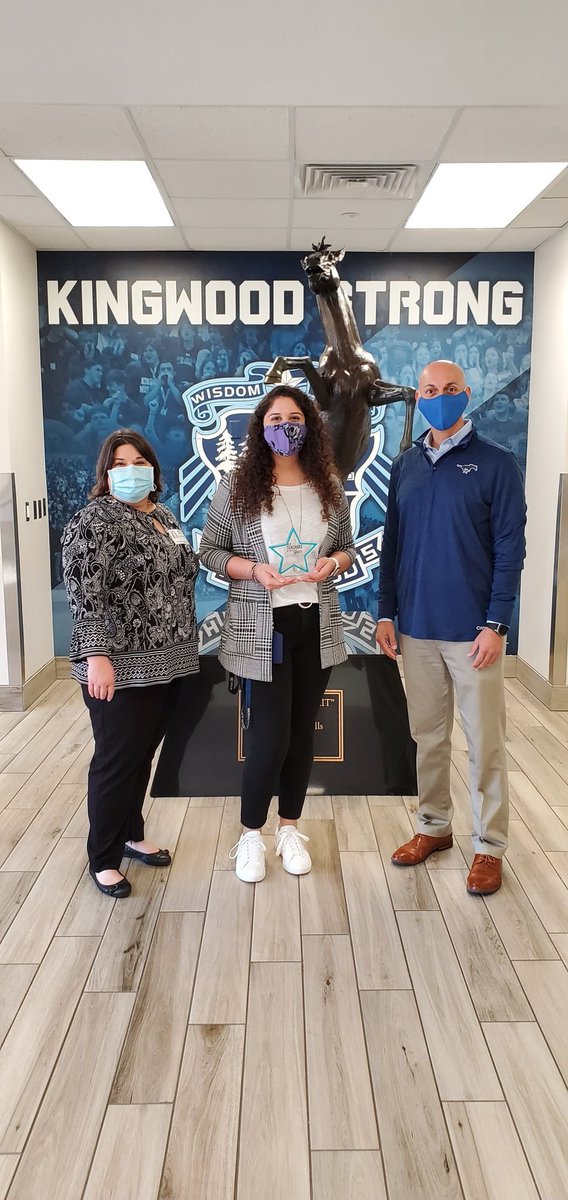 nasra_michael's tweet photo. Thank you Chamber of Commerce for recognizing @HumbleISD_KHS Teacher of the Year, Anisha Razo! #LHAteacheroftheyear @Anisha_Razo https://t.co/Z98yQYgPZY