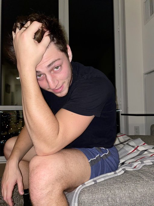 Follow me on IG🙈 https://t.co/SErJ85SAYB