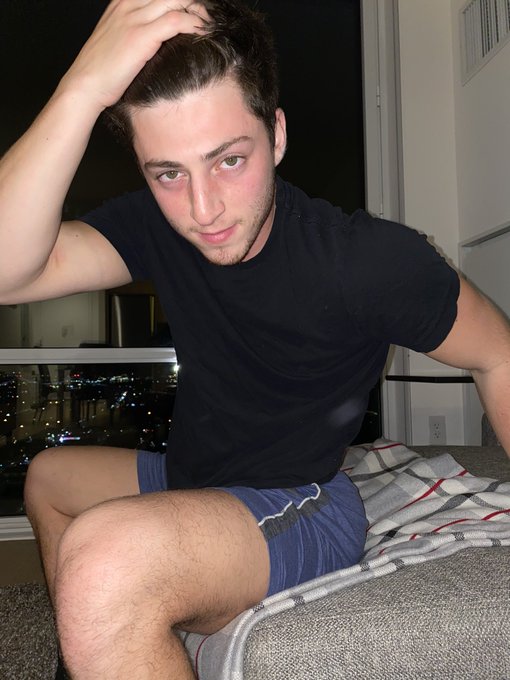 Follow me on IG🙈 https://t.co/SErJ85SAYB