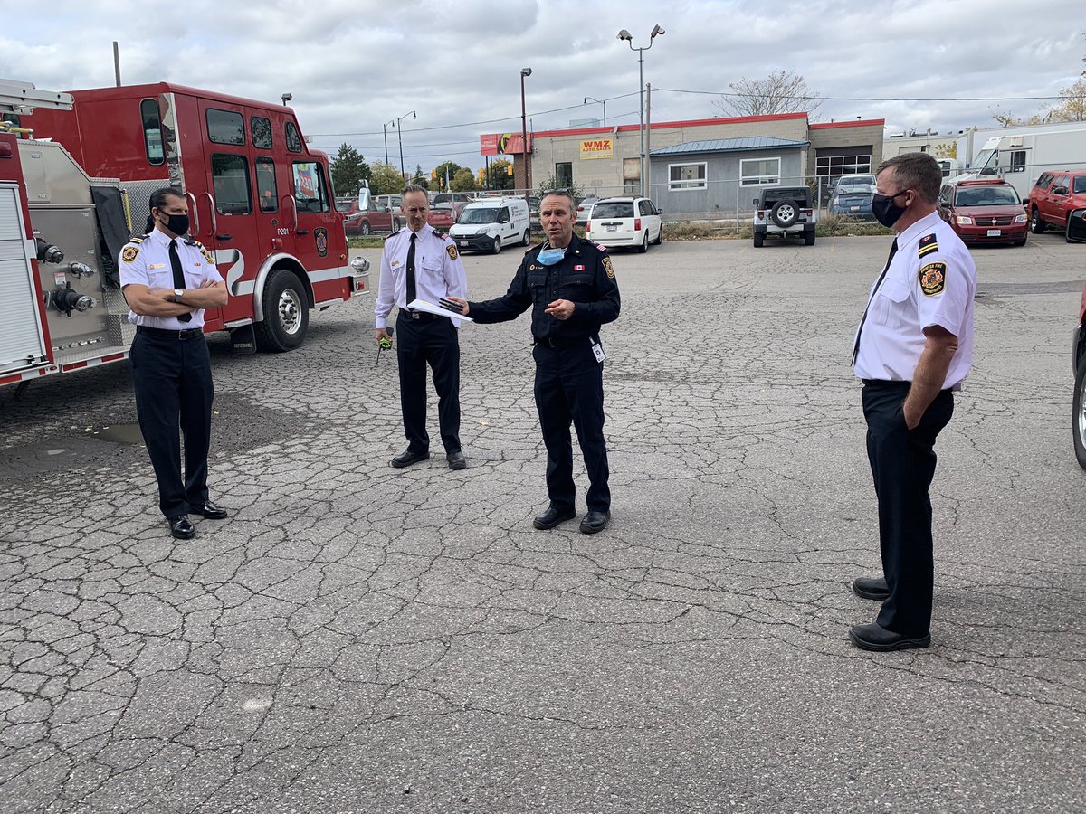 BramptonFireES's tweet image. 25 years ago on Sept 5, 1995 three young recruits joined a recruit class to start a career with BFES, today we are pleased to present them with their Provincial Fire Services Long Service Medals. Congratulations to District Chiefs Gillett, Henderson, and Maniezzo @BPFFA1068 ^gf