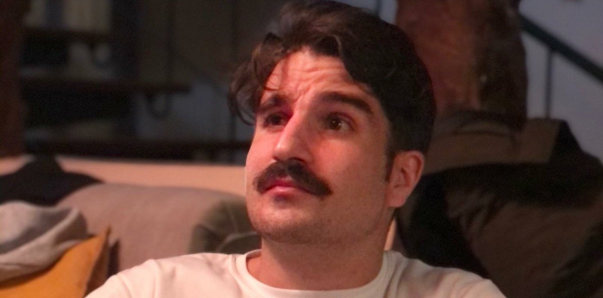 Rawiro95's tweet photo. T1: E8 
"El de cuando Ramiro se deja bigote" https://t.co/R2g0M82sCo