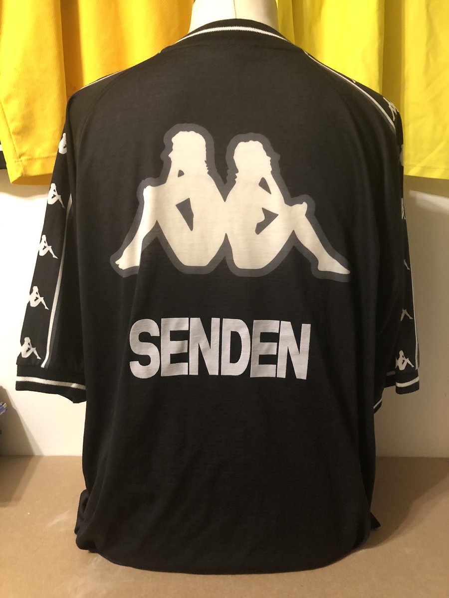 RShirtmuseum's tweet image. We hebben “post uit Polen!” Inloopshirt/trainingsshirt van @GerSenden heeft na jaren de “weg naar huis” gevonden!😉💪🏽 #rodashirtmuseum #gersenden