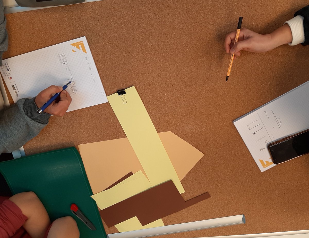 _FormaWood_'s tweet photo. Tournai, ce 20/10: 2ème jour de formation sur "l' #hygrothermie et la conception des #noeuds #constructifs dans les bâtiments en #bois". 
Grâce à l'expertise de Maxence Duhamel du Bureau ECOBAT Ingénierie, 13 pros ont pu analyser différents cas pratiques. https://t.co/aKXQYd0yJu https://t.co/Jm5aviDiQK
