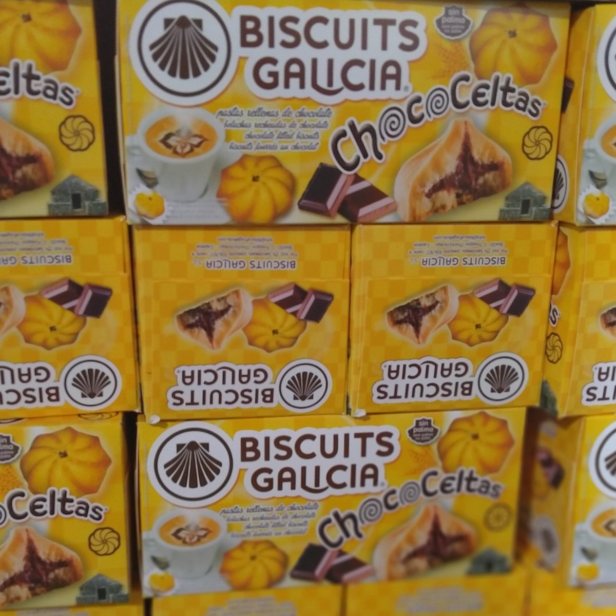biscuitsgalicia's tweet photo. #Chococeltas 🍪 el nuevo nombre de los Chocobiscuits 😊
.
#novedad #naming #marketing #Galletas #alimentacion https://t.co/RCTPDlY8QD