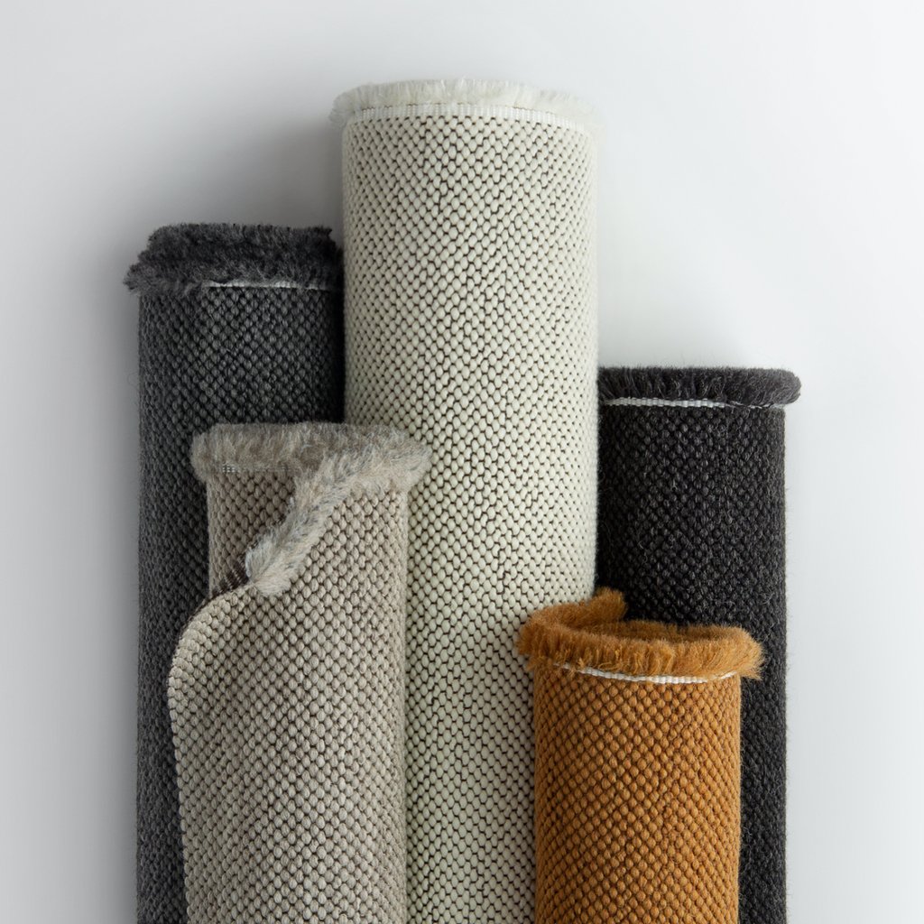 luumtextiles's tweet photo. Fleece’s lofty surface emerges from the volume and natural variegation of its wool fiber blend. Here, the interaction between raw material and design is inherently structural, rather than stylized or applied.
https://t.co/qofnhp3hX5
#LuumTextiles #Fleece #MutableMatter https://t.co/0Uf79Drkdw