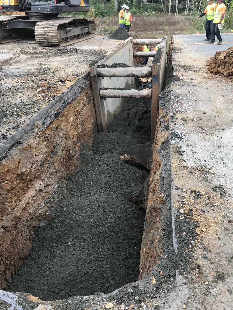 VaDOTNOVA's tweet photo. Groveton Pipeapalooza Update: Our Fairfax Specialty Crew Rockstars π will be finished with their pipe (closest to Algona) todayβ three days early!! Theyβll now tag team the second pipe location (closest to The Parkway) with the Bridge Crew Ballers π€©. #onevdot https://t.co/GSoz0LwoSe