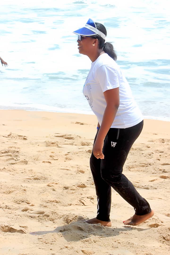 [Bon à appliquer]
S'occuper de ses propres affaires 
Travailler de ses mains 
Marcher dans l'honnêteté 
Vivre en paix 
Progresser constamment.

Voici de belles et bonnes actions qui contribuent à notre affranchissement,notre épanouissement et notre bonheur.
Excellente semaine 
LG