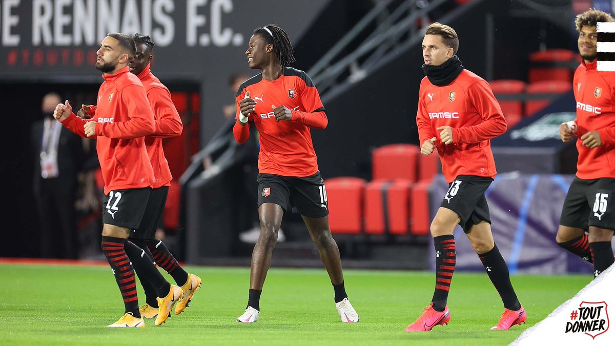 staderennais's tweet photo. [#SRFCKRA] 

Échauffement terminé ✅ 
---
#AllezRennes
#ToutDonner 💪🔴⚫ https://t.co/6z5yNlw7e8