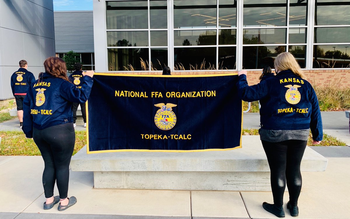 TPS_501's tweet photo. Join us in congratulating the 22 students from the Animal Science and Exploratory Agriculture class at @TcalcP that are starting the first Future Farmers of America (FFA) chapter in Topeka! 🐷🐓🎉 Great job! #WeAreTPS https://t.co/UjttRZpqrE