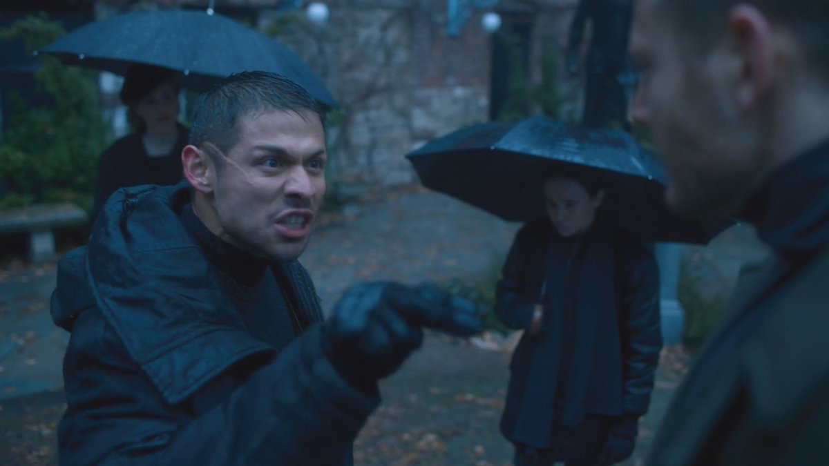 wrongacademy's tweet image. luther:

diego: