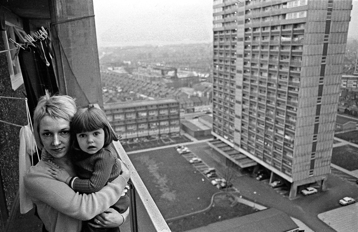 The Art of Album Covers .A mother and daughter living on the 13th floor of a tower block in Leytonstone, 1974.Photo Nick Hedges .Used by Gerry Cinnamon on his 2nd studio album, The Bonny, released April 2020