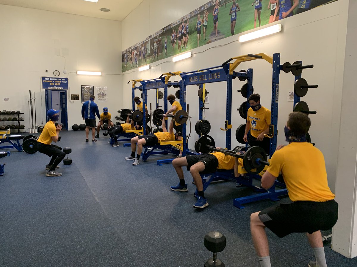 CoachHoneyMHU19's tweet photo. First day fall lift in our newly renovated weight room for these savages! So good to be back!!! Might only be groups of 15 or less but the juices were flowing!! #WeBack #LionsOnTop https://t.co/EA7AAXjBJ5